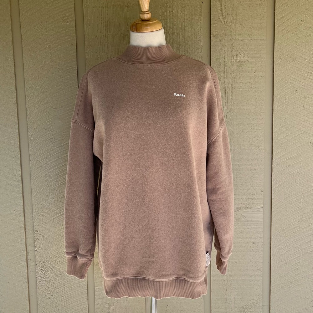 Roots sweatshirt - size M